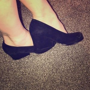 Yves Saint Laurent deep blue block heels